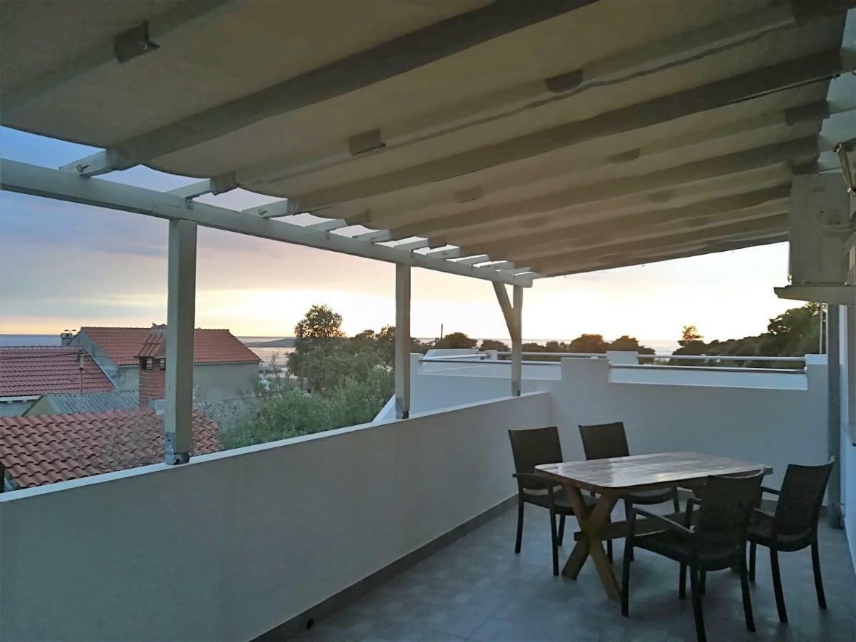 Apartman Rosanda 1 Premuda Buitenkant foto