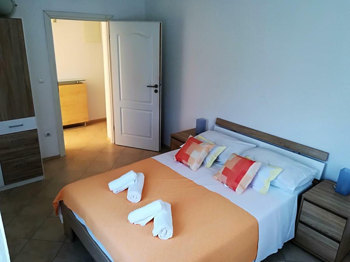Apartman Rosanda 1 Premuda Buitenkant foto