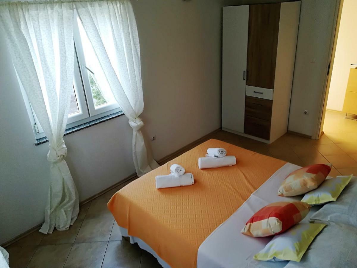 Apartman Rosanda 1 Premuda Buitenkant foto