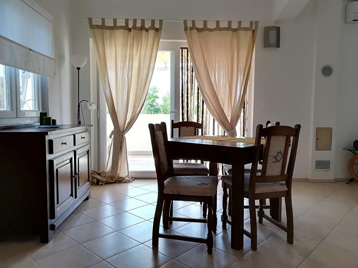 Apartman Rosanda 1 Premuda Buitenkant foto